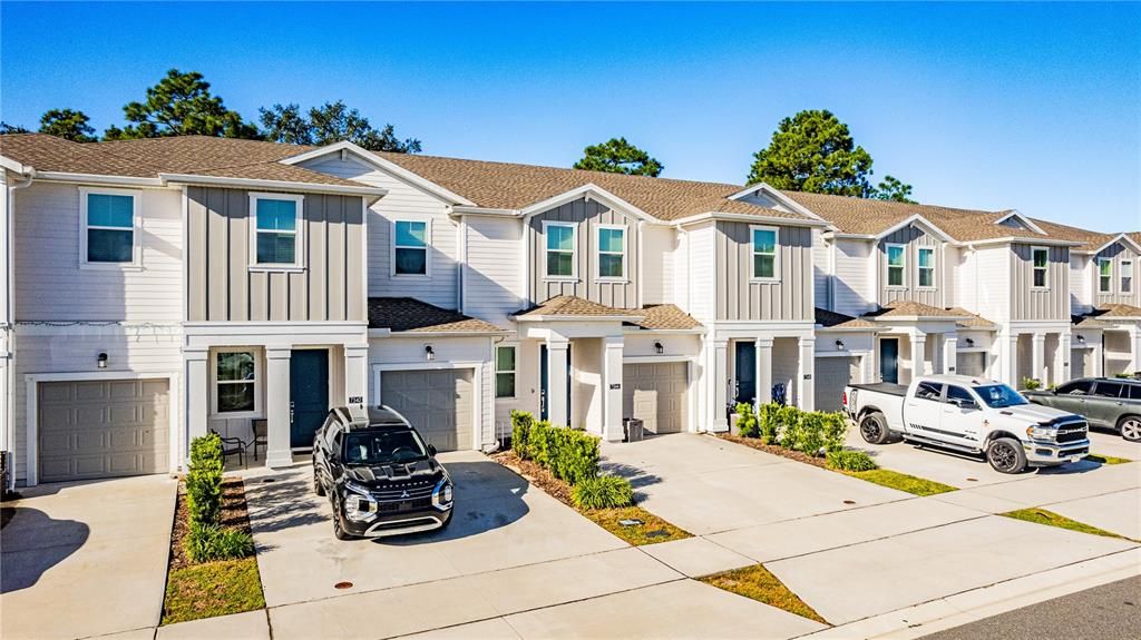 合同活跃: $2,000 (3 贝兹, 2 浴室, 1672 平方英尺)