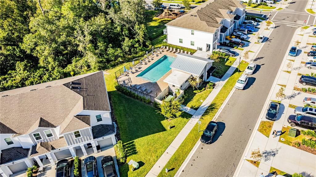 合同活跃: $2,000 (3 贝兹, 2 浴室, 1672 平方英尺)