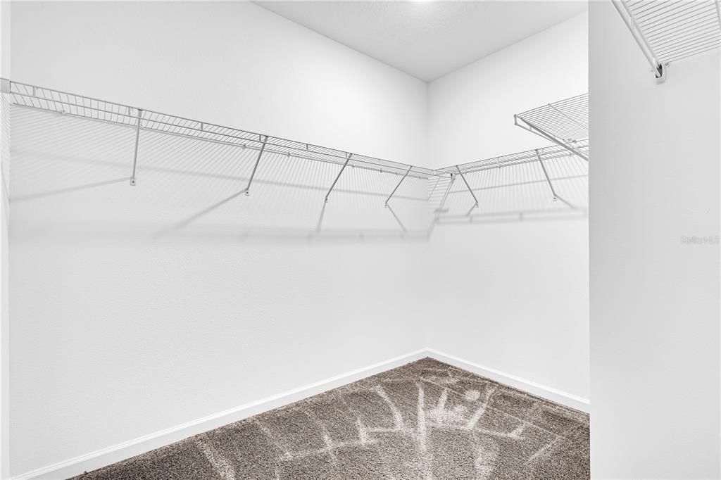 合同活跃: $2,000 (3 贝兹, 2 浴室, 1672 平方英尺)