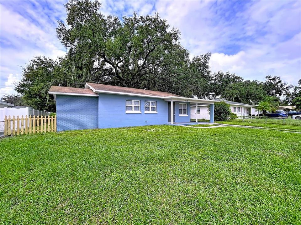 Activo con contrato: $225,000 (3 camas, 2 baños, 1016 Pies cuadrados)