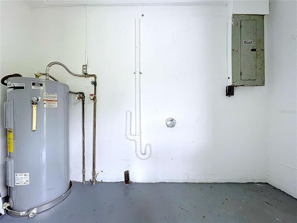 Activo con contrato: $225,000 (3 camas, 2 baños, 1016 Pies cuadrados)