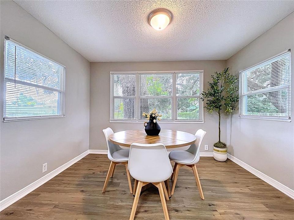 Activo con contrato: $225,000 (3 camas, 2 baños, 1016 Pies cuadrados)