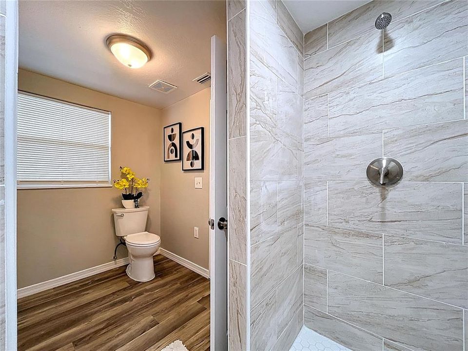 Activo con contrato: $225,000 (3 camas, 2 baños, 1016 Pies cuadrados)