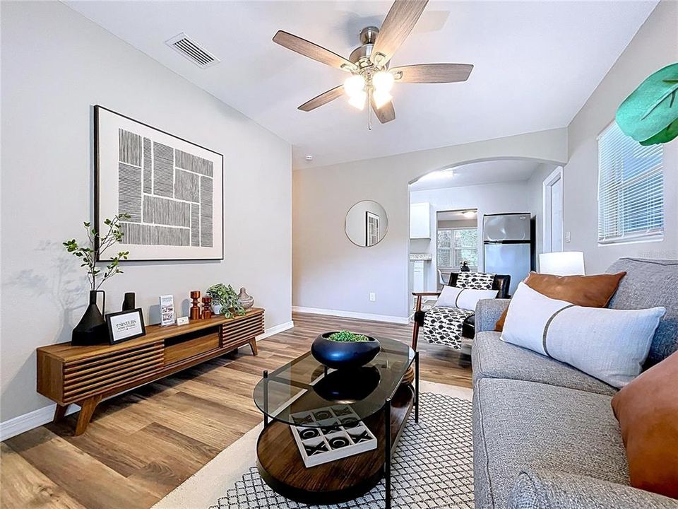 Activo con contrato: $225,000 (3 camas, 2 baños, 1016 Pies cuadrados)