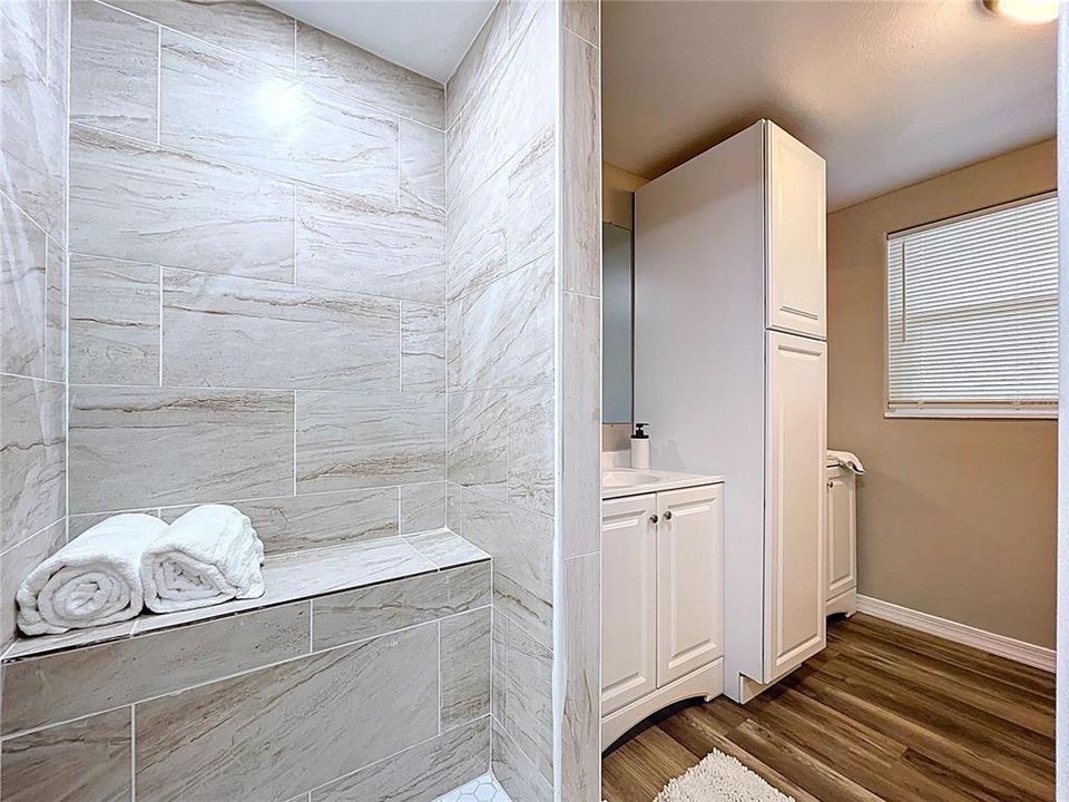 Activo con contrato: $225,000 (3 camas, 2 baños, 1016 Pies cuadrados)