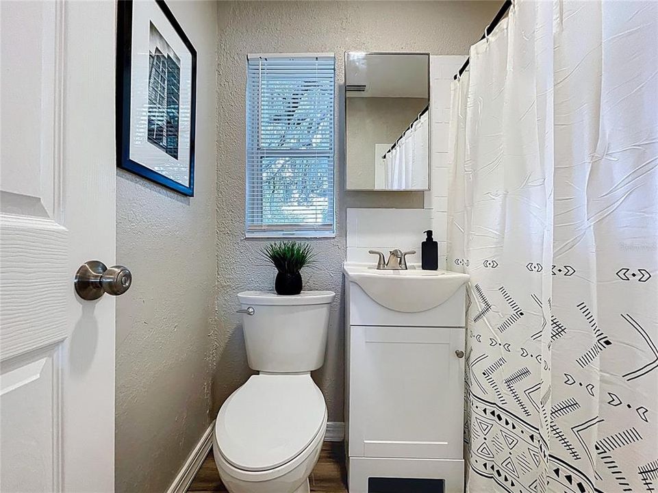 Activo con contrato: $225,000 (3 camas, 2 baños, 1016 Pies cuadrados)