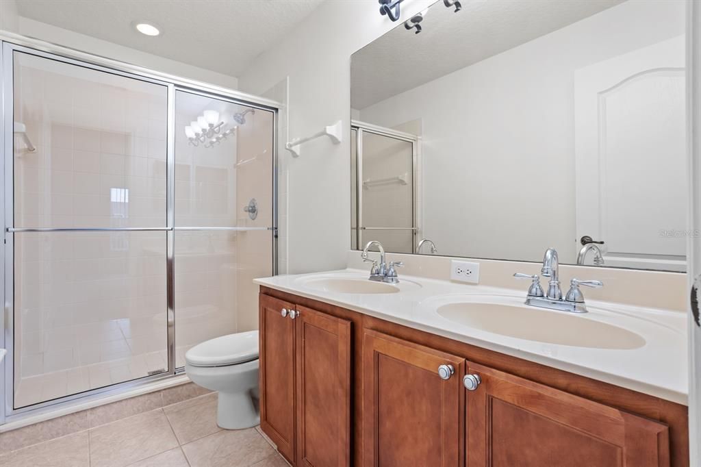 Active With Contract: $375,000 (3 beds, 2 baths, 1568 Square Feet)
