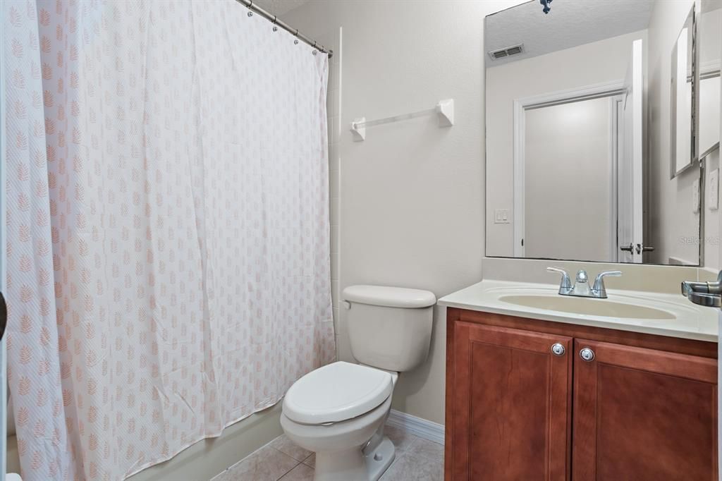 Active With Contract: $375,000 (3 beds, 2 baths, 1568 Square Feet)