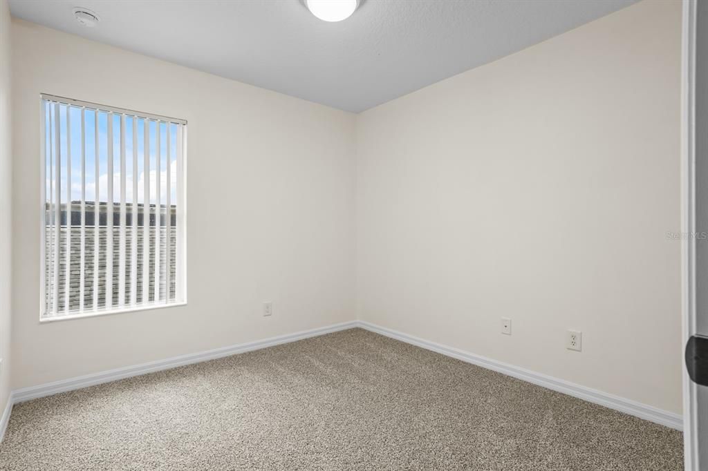 Active With Contract: $375,000 (3 beds, 2 baths, 1568 Square Feet)