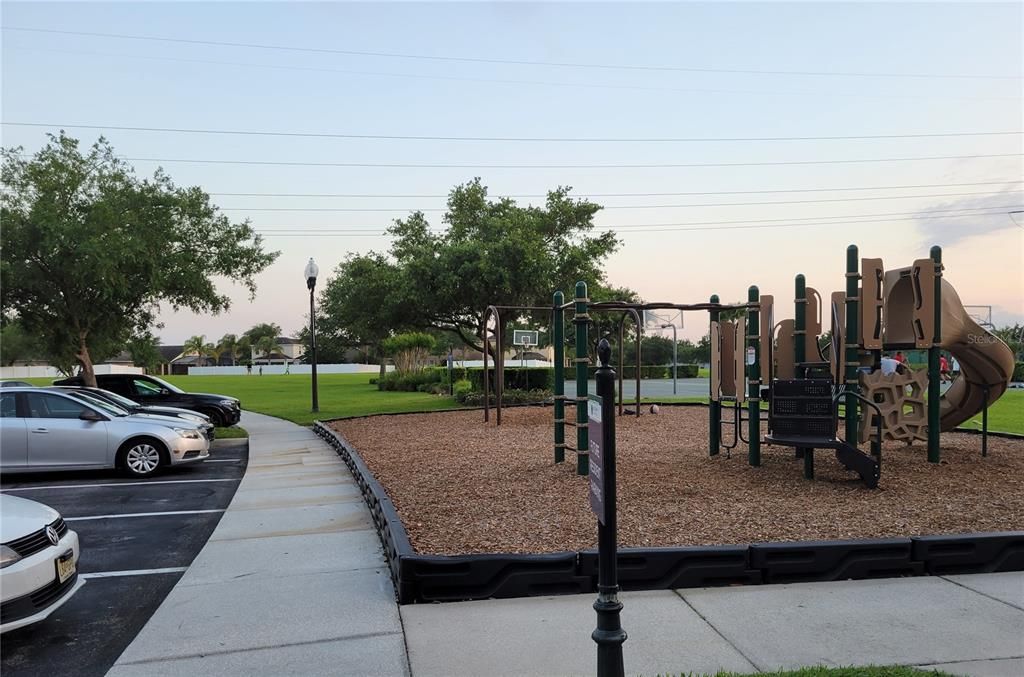 Active With Contract: $375,000 (3 beds, 2 baths, 1568 Square Feet)