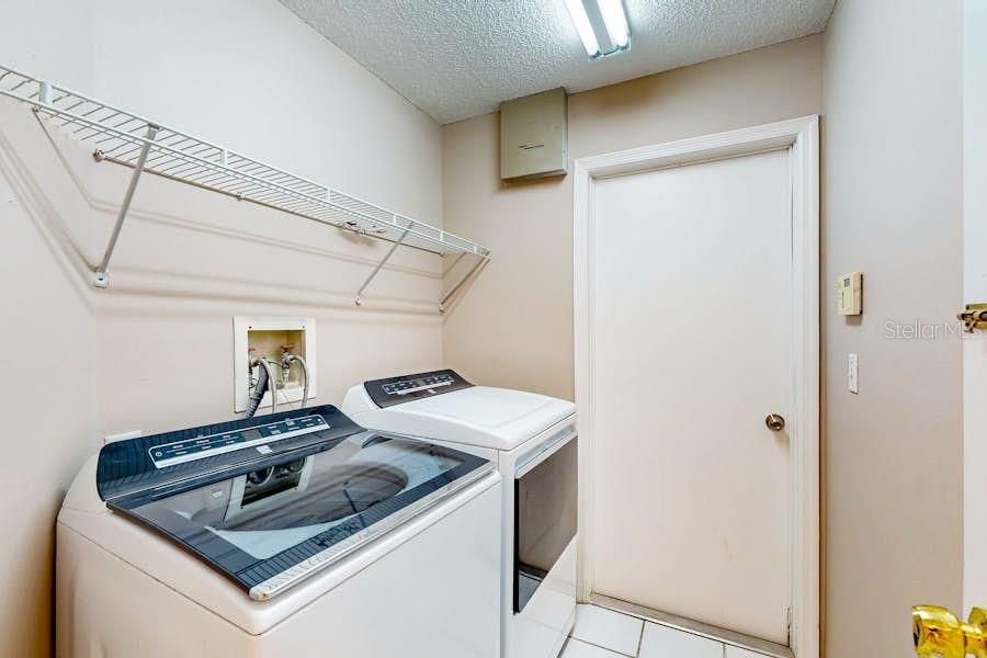 For Rent: $2,800 (3 beds, 2 baths, 1800 Square Feet)