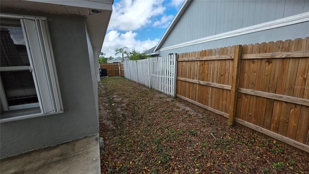 For Rent: $2,800 (3 beds, 2 baths, 1800 Square Feet)