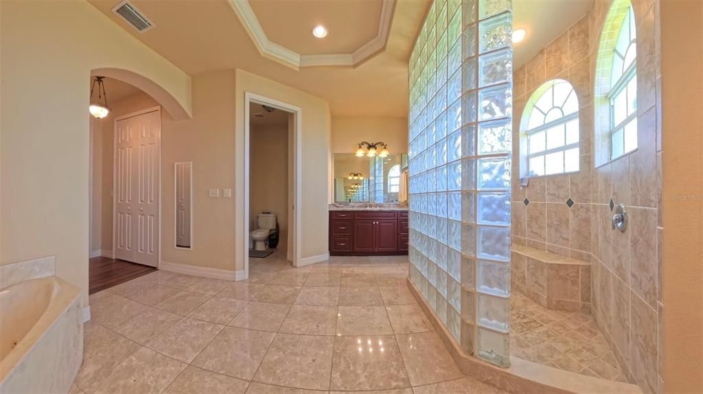 For Sale: $649,900 (4 beds, 3 baths, 3284 Square Feet)