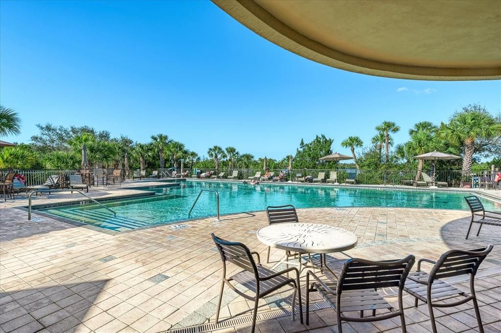 For Sale: $817,000 (4 beds, 3 baths, 2555 Square Feet)