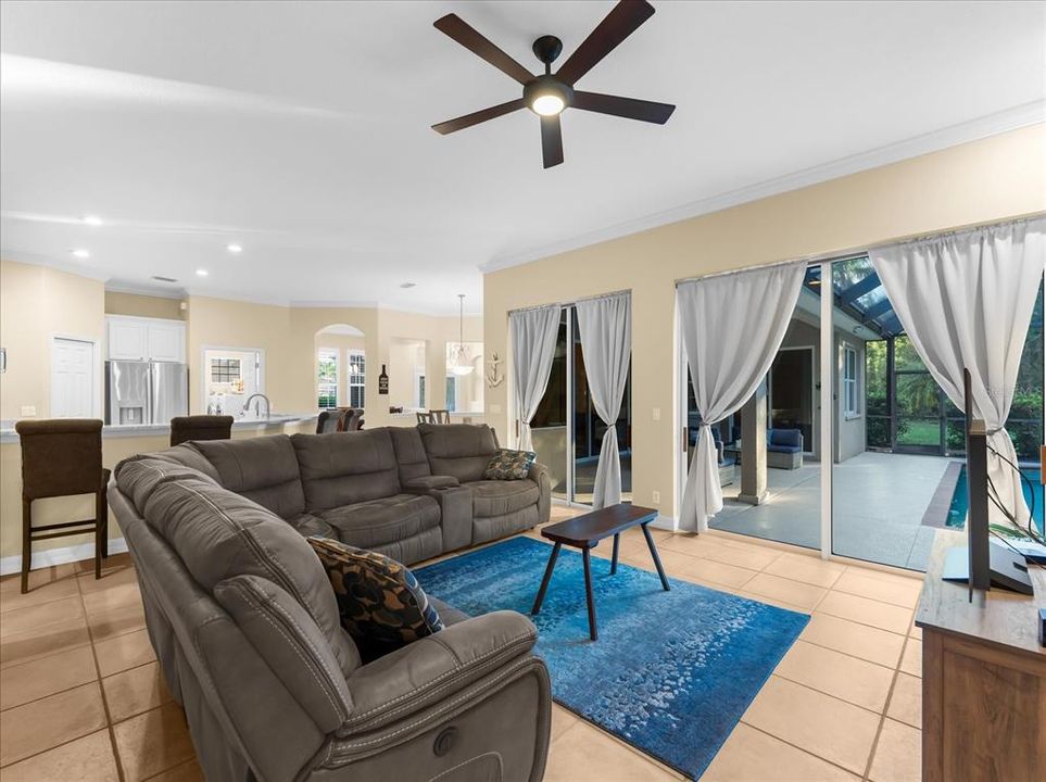 For Sale: $817,000 (4 beds, 3 baths, 2555 Square Feet)