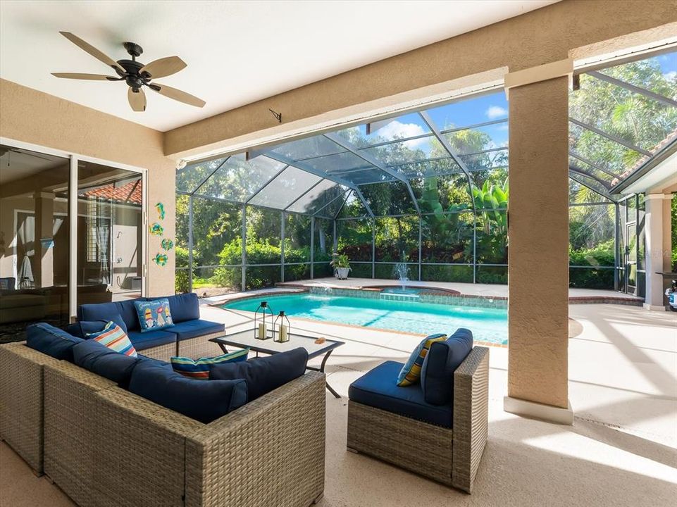 For Sale: $817,000 (4 beds, 3 baths, 2555 Square Feet)