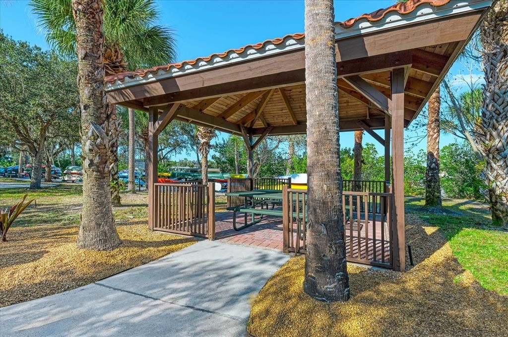 For Sale: $817,000 (4 beds, 3 baths, 2555 Square Feet)