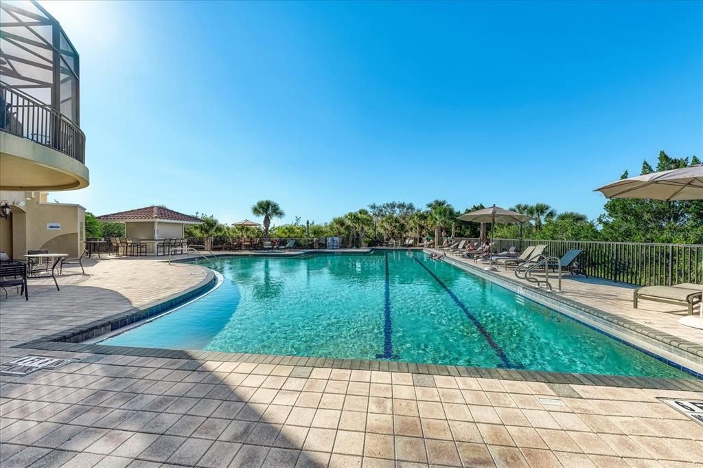 For Sale: $817,000 (4 beds, 3 baths, 2555 Square Feet)