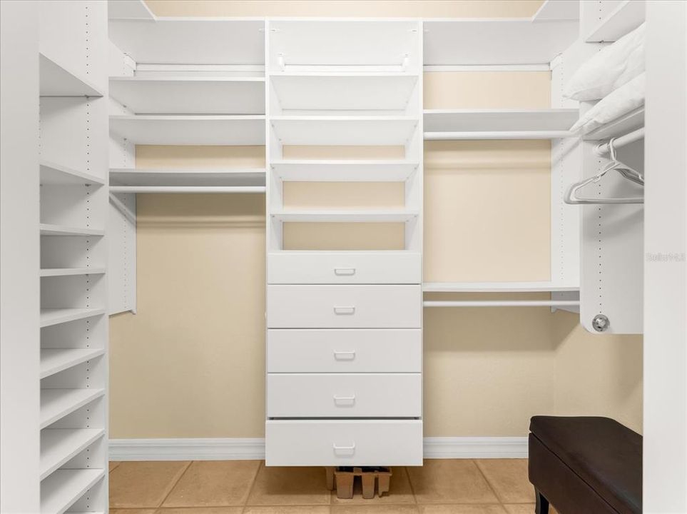 For Sale: $817,000 (4 beds, 3 baths, 2555 Square Feet)