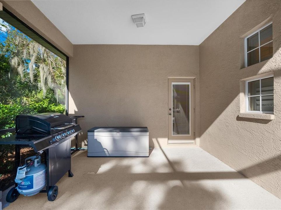 For Sale: $817,000 (4 beds, 3 baths, 2555 Square Feet)