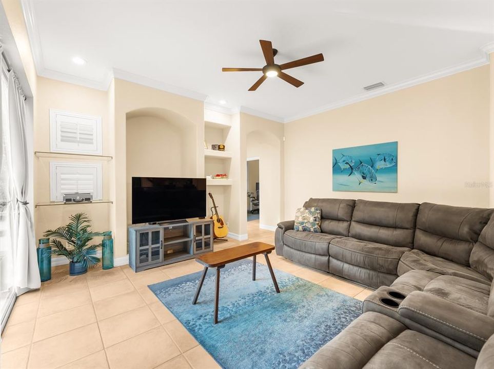 For Sale: $817,000 (4 beds, 3 baths, 2555 Square Feet)