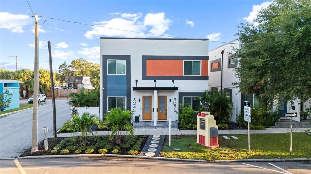 合同活跃: $794,500 (3 贝兹, 3 浴室, 2098 平方英尺)