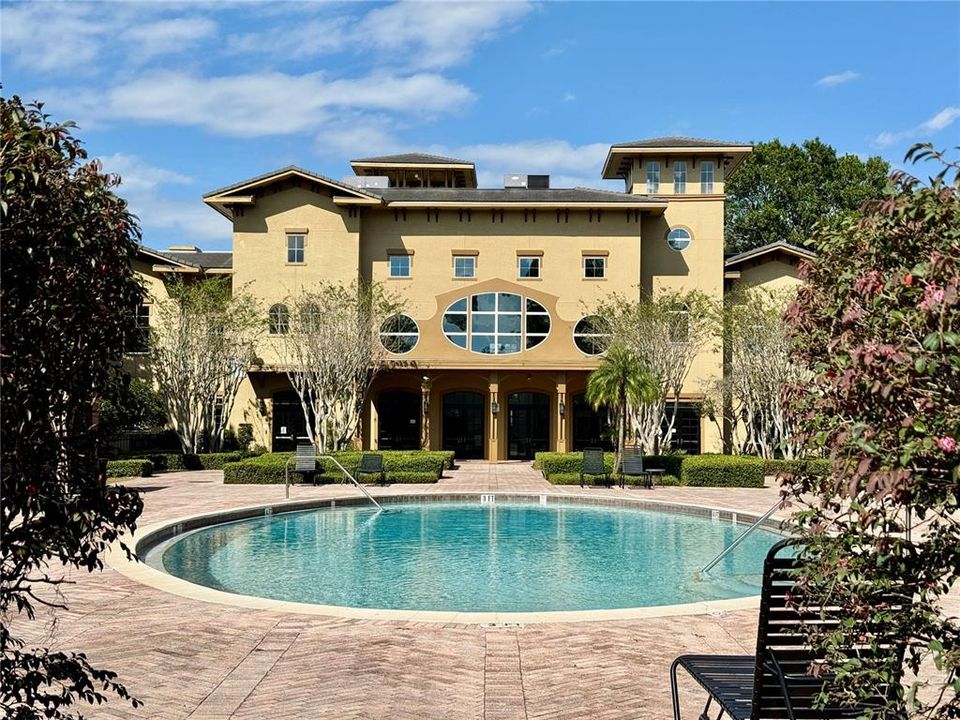 Activo con contrato: $250,000 (2 camas, 2 baños, 1400 Pies cuadrados)