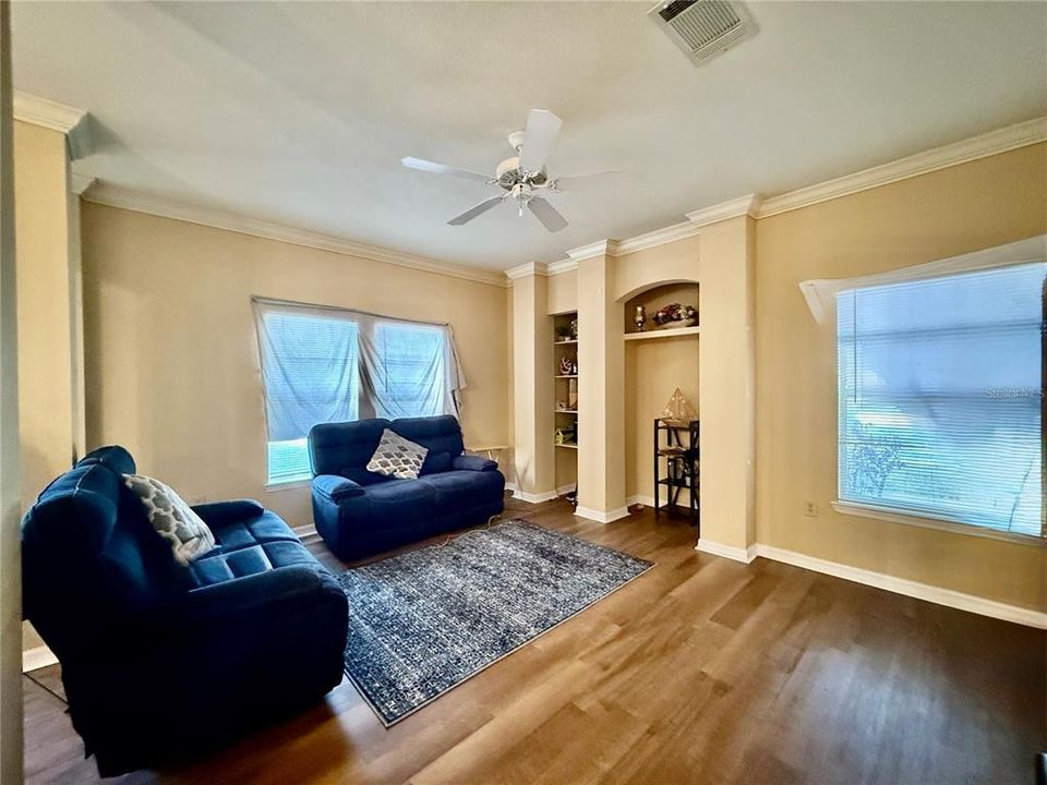 Activo con contrato: $250,000 (2 camas, 2 baños, 1400 Pies cuadrados)