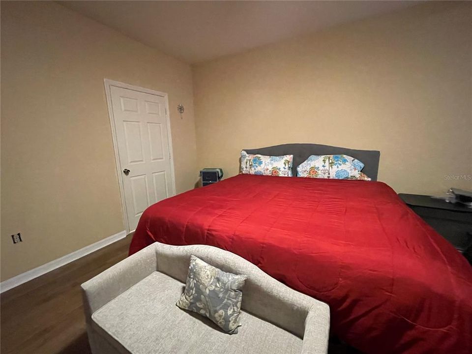 Activo con contrato: $250,000 (2 camas, 2 baños, 1400 Pies cuadrados)