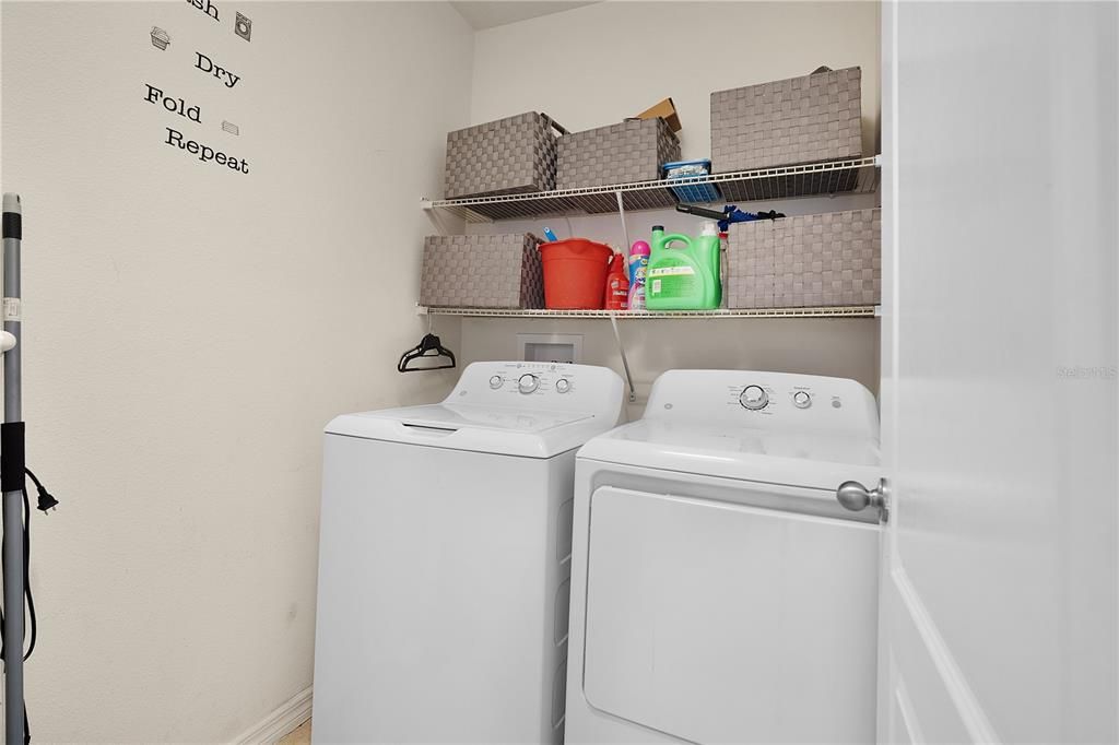 Под контрактом: $239,000 (2 спален, 2 ванн, 1147 Квадратных фут)