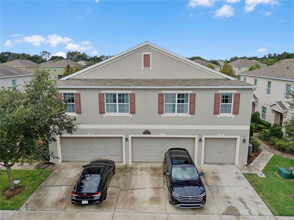 Под контрактом: $239,000 (2 спален, 2 ванн, 1147 Квадратных фут)