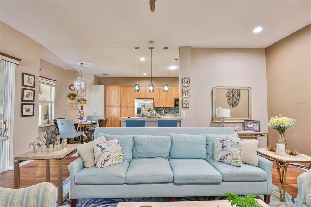 For Sale: $510,000 (4 beds, 3 baths, 2688 Square Feet)