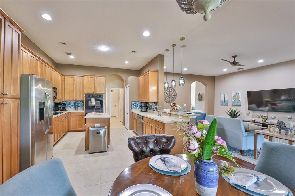 For Sale: $510,000 (4 beds, 3 baths, 2688 Square Feet)