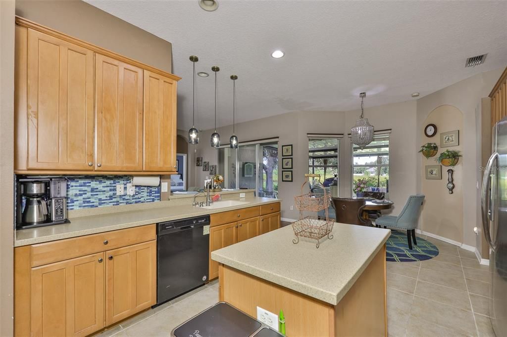 For Sale: $510,000 (4 beds, 3 baths, 2688 Square Feet)