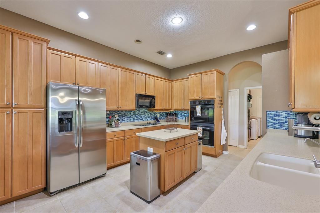 For Sale: $510,000 (4 beds, 3 baths, 2688 Square Feet)