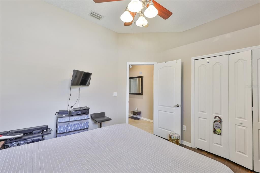 For Sale: $510,000 (4 beds, 3 baths, 2688 Square Feet)