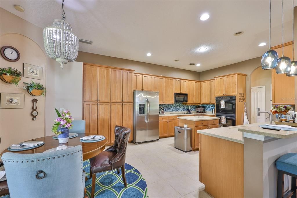 For Sale: $510,000 (4 beds, 3 baths, 2688 Square Feet)