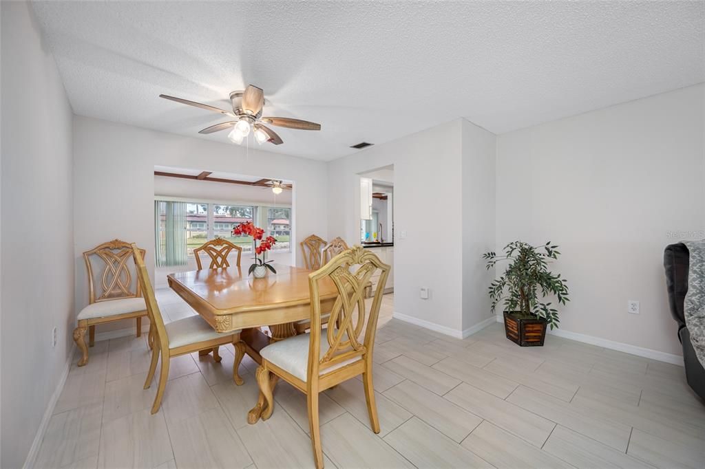 En Venta: $264,000 (2 camas, 2 baños, 1210 Pies cuadrados)