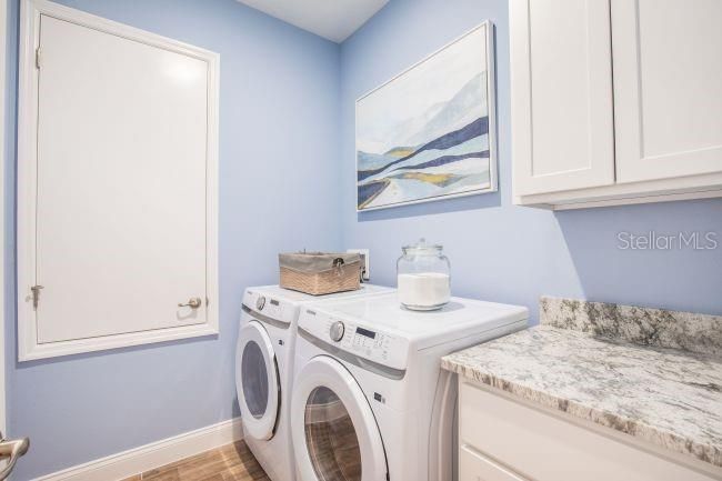 Active With Contract: $399,900 (4 beds, 3 baths, 2286 Square Feet)