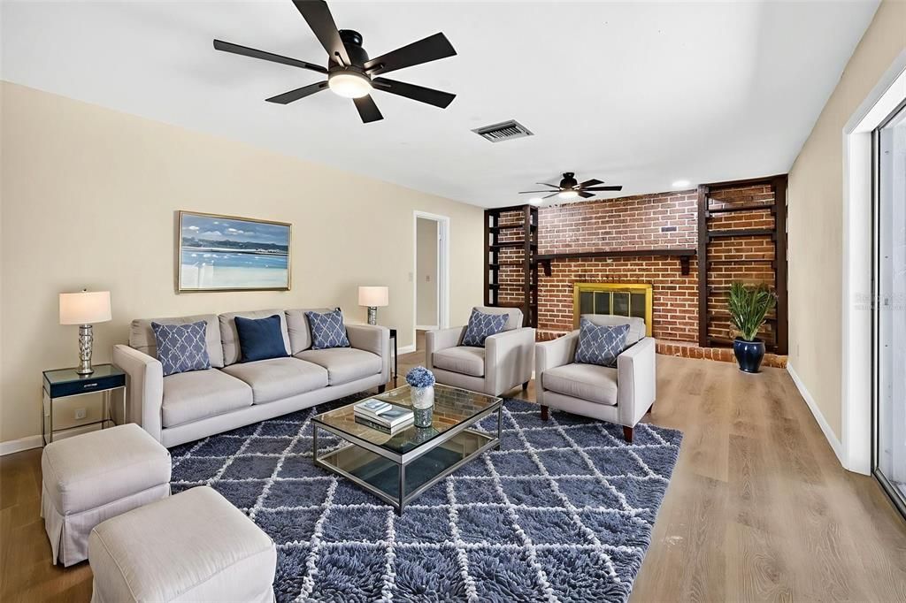 For Sale: $515,000 (4 beds, 3 baths, 1988 Square Feet)