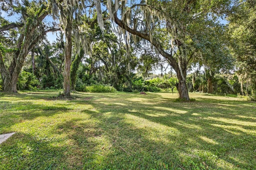 For Sale: $515,000 (4 beds, 3 baths, 1988 Square Feet)