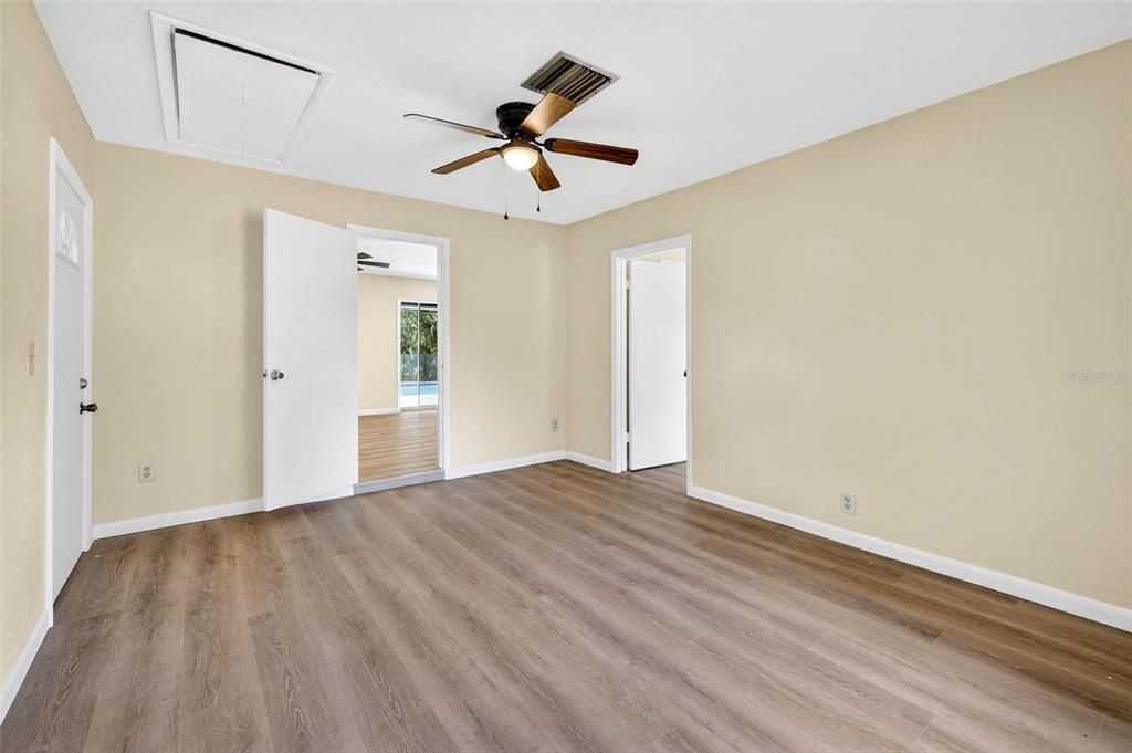 For Sale: $515,000 (4 beds, 3 baths, 1988 Square Feet)