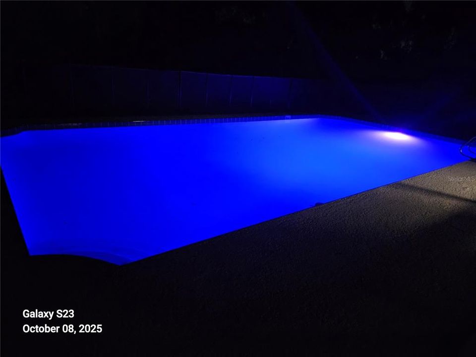 For Sale: $515,000 (4 beds, 3 baths, 1988 Square Feet)