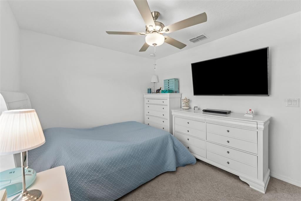 For Sale: $338,000 (4 beds, 2 baths, 1939 Square Feet)