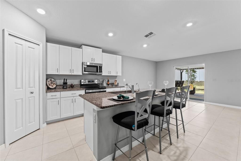 For Sale: $338,000 (4 beds, 2 baths, 1939 Square Feet)