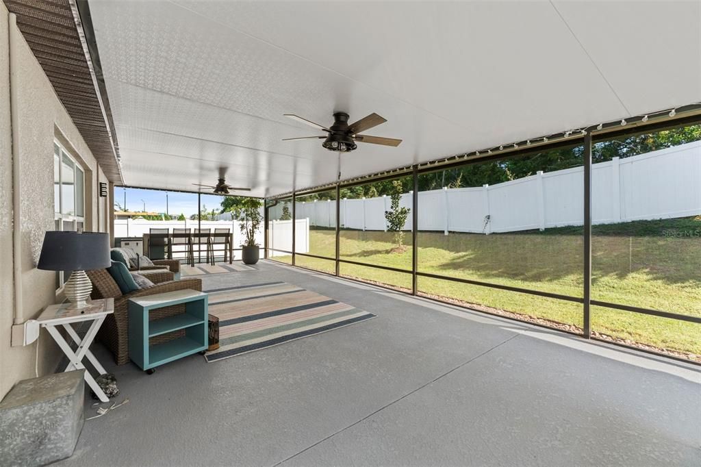 For Sale: $338,000 (4 beds, 2 baths, 1939 Square Feet)