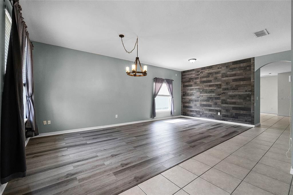 Active With Contract: $2,095 (3 beds, 2 baths, 1751 Square Feet)