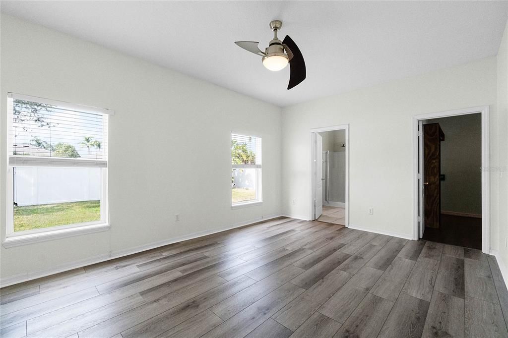 Active With Contract: $2,095 (3 beds, 2 baths, 1751 Square Feet)