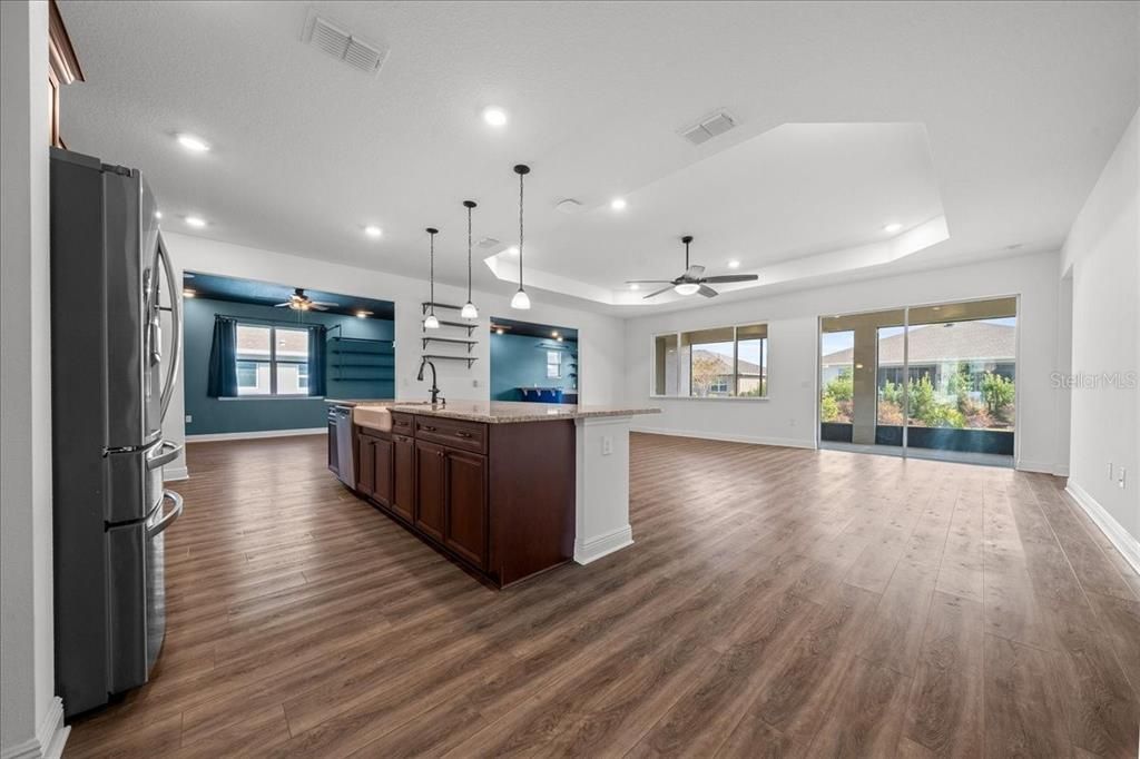 For Sale: $493,250 (2 beds, 2 baths, 2815 Square Feet)