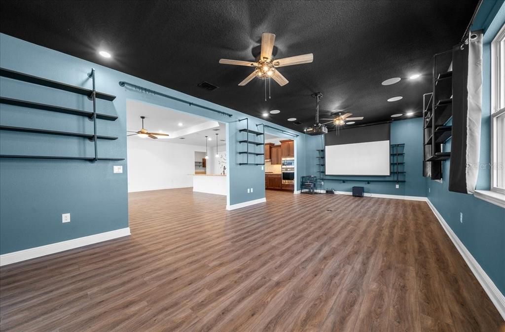 For Sale: $493,250 (2 beds, 2 baths, 2815 Square Feet)